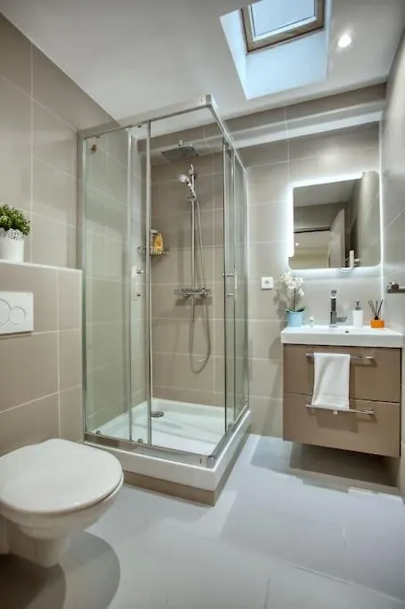 Amazing New Bastille 3 Bedrooms 2 Bathrooms
