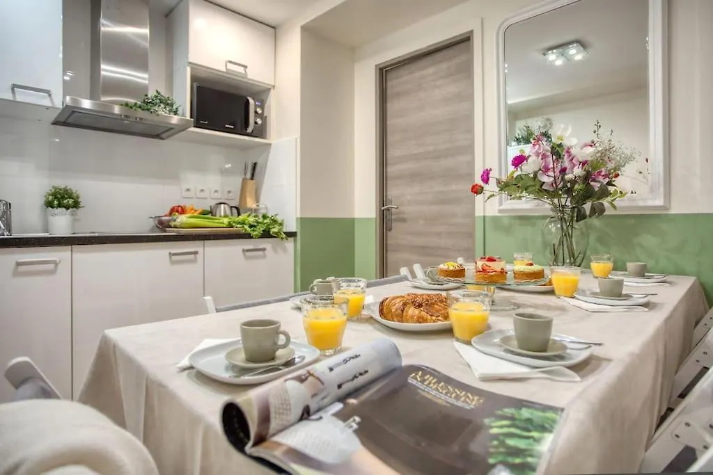 Amazing New Bastille 3 Bedrooms 2 Bathrooms * Paris