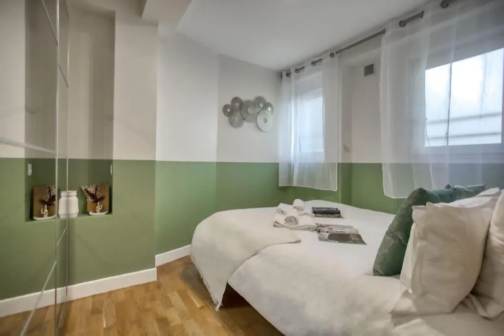 Amazing New Bastille 3 Bedrooms 2 Bathrooms 아파트 파리