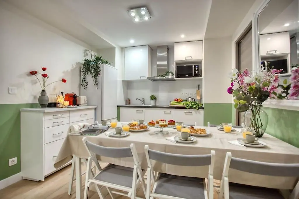 Amazing New Bastille 3 Bedrooms 2 Bathrooms Apartmán *