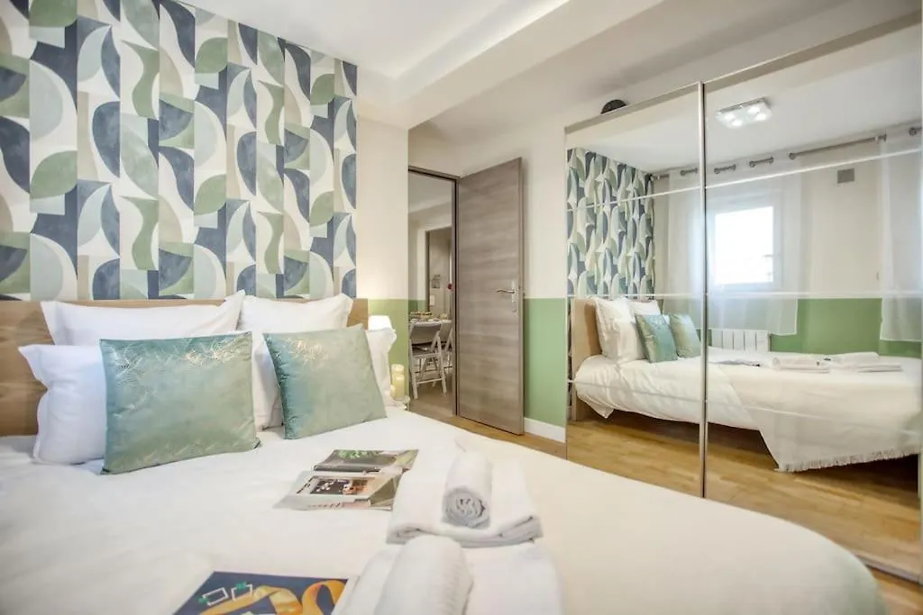 Amazing New Bastille 3 Bedrooms 2 Bathrooms * Paříž